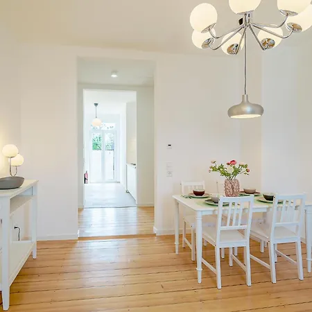 Flair Homes - Design With Smart-tv, Self Check-in & Free Parking Apartment *